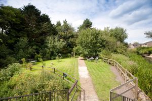 Communal Gardens- click for photo gallery